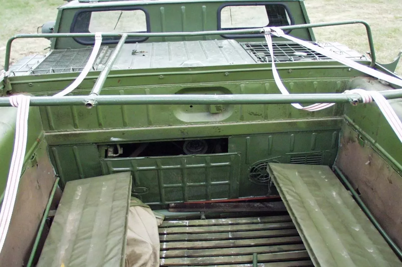 Сиденья в кузове ГАЗ-71