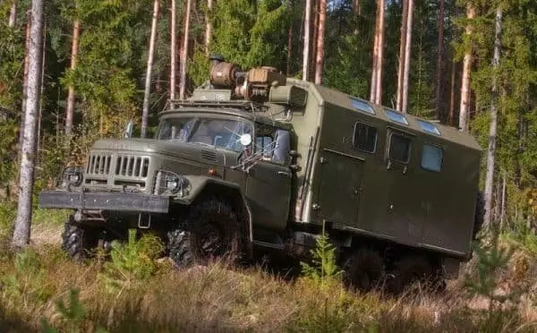 Армейский фургон ЗИЛ 131