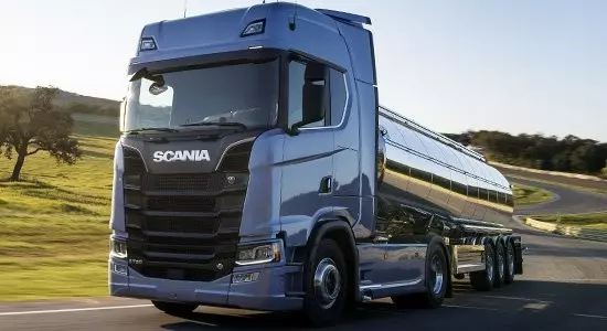 Седельный тягач Scania S730 V8 с полуприцепом (4x2) на IronHorse.com
