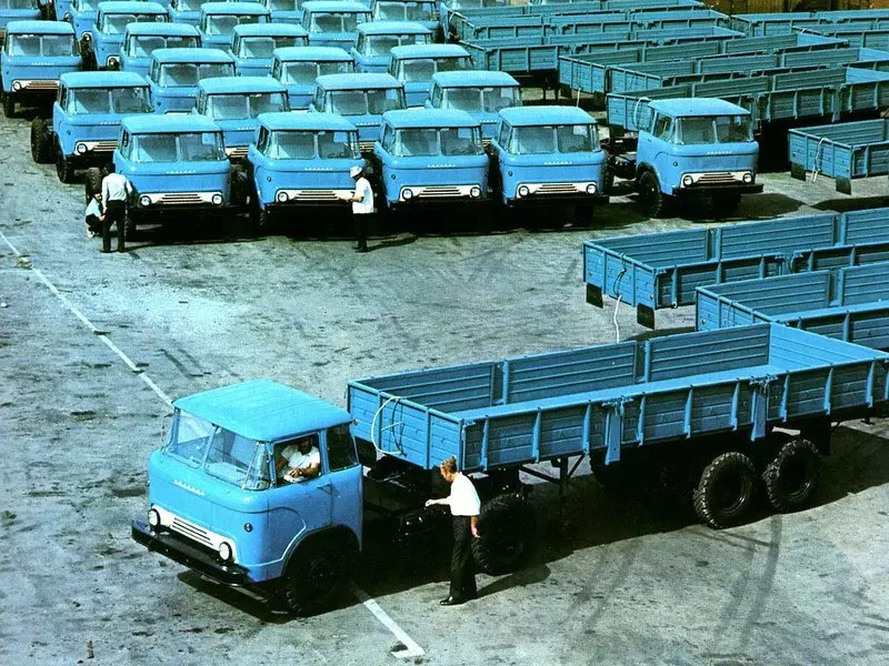 Бескапотные грузовики