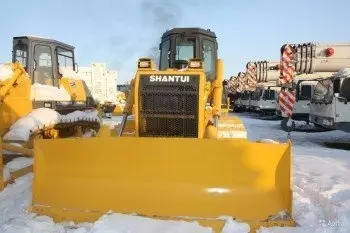 Бульдозер Шантуй СД16