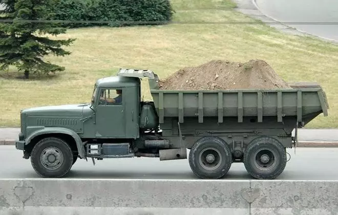КрАЗ с грузом