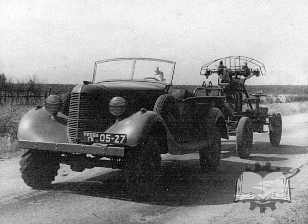 Первый прототип ГАЗ-61-416, июль 1941 года. Его легко узнать по совершенно другой рамке лобового стекла