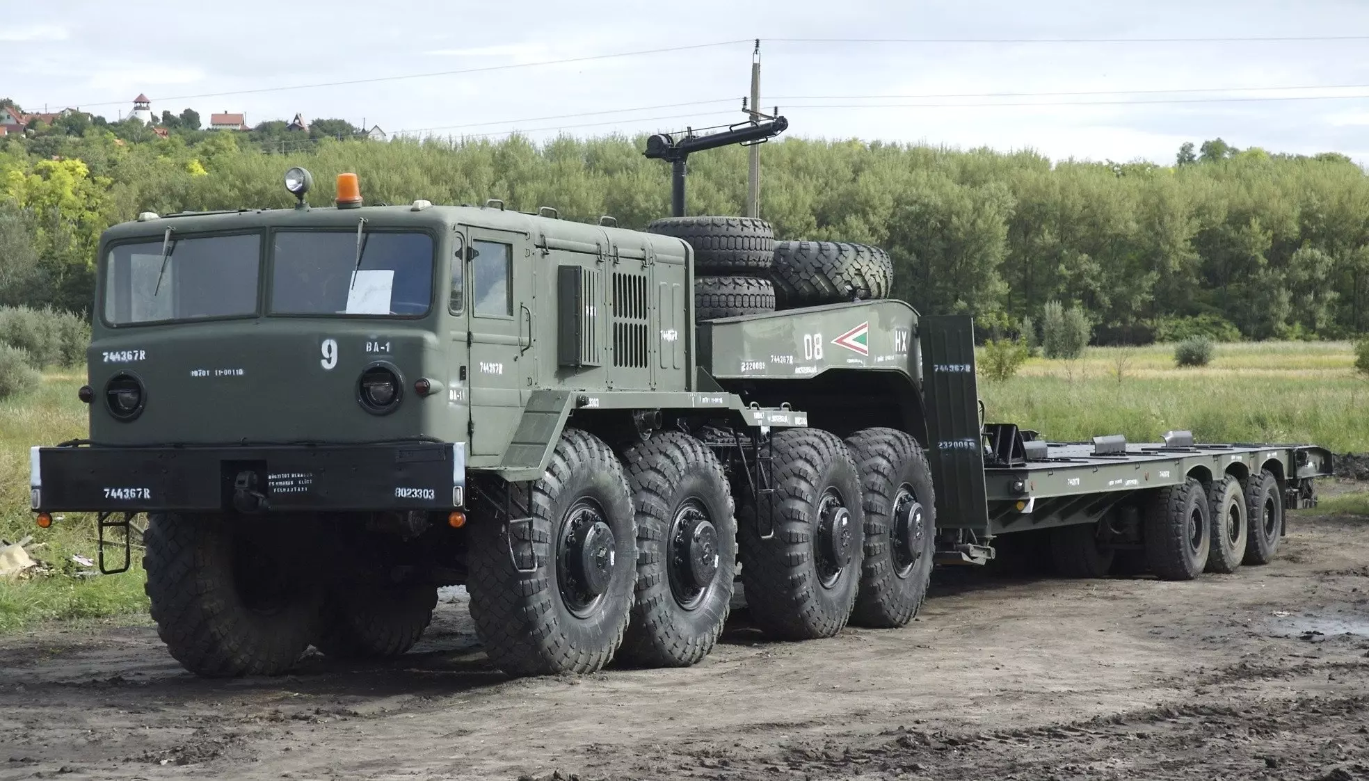 МАЗ-537
