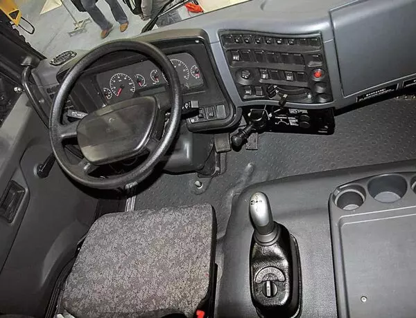 Трактор КАМАЗ 5460: технические характеристики, обзор кабины, отзывы, фото
