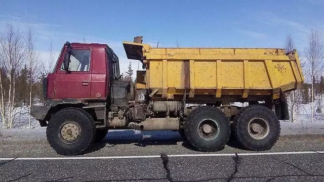 Самосвал Татра Т815