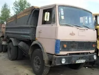 Самосвал МАЗ 5551