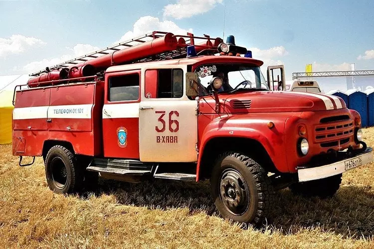 Пожарная машина ЗИЛ 130 АЦ-40-63Б