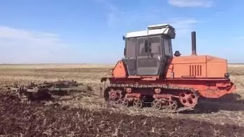 Трактор ВТ-100
